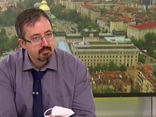 Математикът Tомов: Заразените с коронавирус у нас са тройно повече