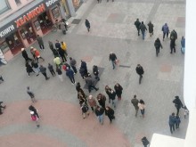 Удължават мерките до 1 май заради новия щам, министърът се мотивира защо го иска