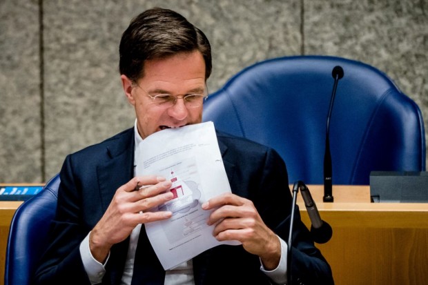 Марк РютеВ оставката на нидерландското правителство отпреди няколко дни подадена
