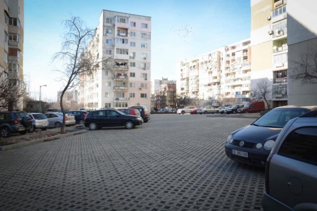 Два нови големи паркинга са изградени в Кайсиева градина Оглед