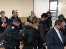 Доведоха в съда семейство Ябънджъ, изпрало над 700 000 лева в Пловдив