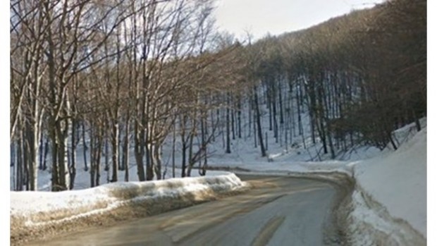Редица пътища в страната са затворени заради обилния снеговалеж  Малко след 3