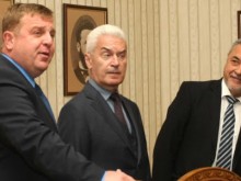 ВМРО и НФСБ изритаха "Атака" от коалицията