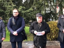 Десетки пловдивчани почетоха жертвите на комунизма