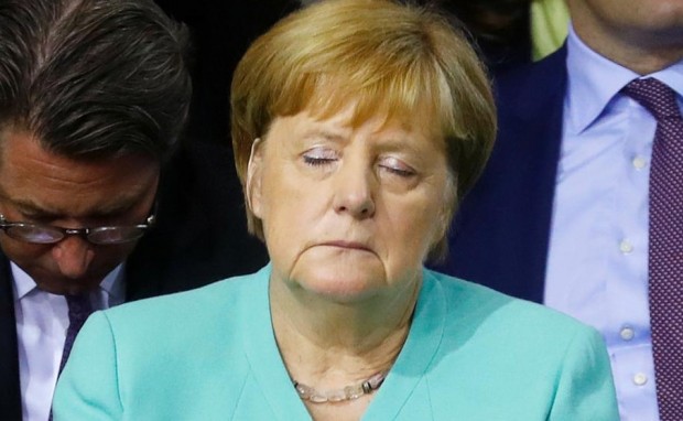 DW
Канцлерът на Германия Ангела Меркел каза че се буди нощем