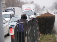 Опасни просяци си играят със смъртта по пловдивски кръстовища