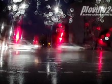Катастрофата от снощи: Голямо разминаване между кадрите от момента на удара и информацията на полицията!