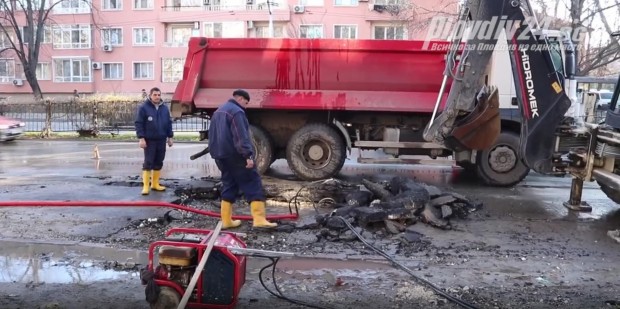 Ето причината за голямата ВиК авария, която наводни бул. "Васил Априлов"