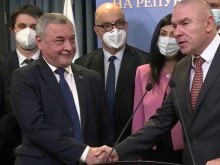 Симеонов за "политически проститутки": Във всяко семейство има скандали