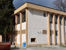 Изцяло обновяват залата за щанги в Асеновград