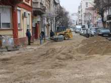 Обрат! Граждани поискаха асфалт по улица в Пловдив!