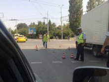 Камион смаза пешеходец
