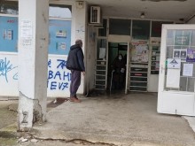 Пациенти мизерстват в поликлиника в Русе