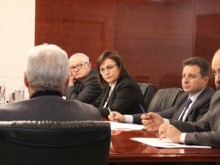 Нинова: С 6 електронни регистъра ще помогнем на бизнеса и гражданите в борбата с корупцията и бюрокрацията
