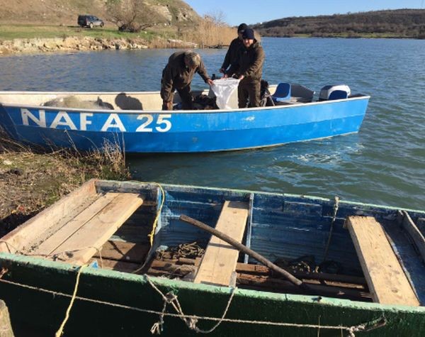 След подаден сигнал на 112 от любители рибари за бракониерски набези