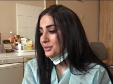 Млада лекарка със сирийски произход се надява да получи българско гражданство
