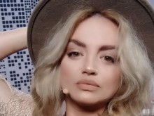 Пияната водеща пак си изпусна нервите, скара се на майка