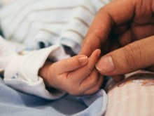 Чудо: Майка роди, след като й беше присадена матка