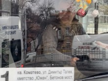 Защо повечето автобуси изобщо не отварят предната врата?