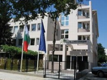 Мъж почина в двора на Трето районно в Пловдив! Съпругата: Погребахме го, а дори не ми дадоха дрехите му!