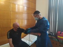 Започна ваксиниране на полицаите в Шумен