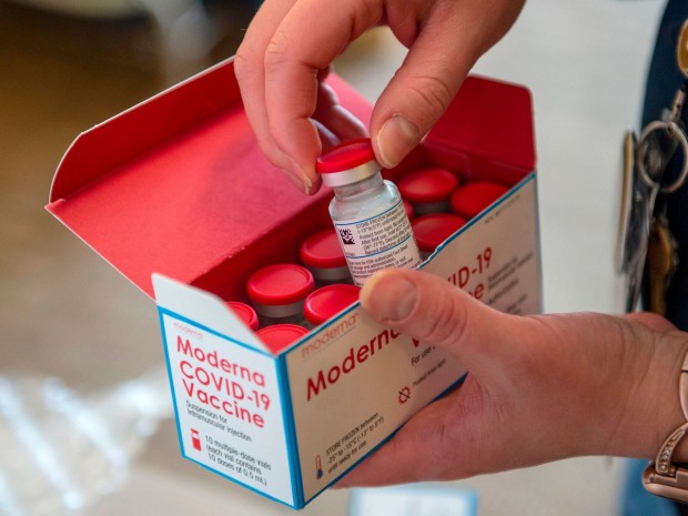 12 000 дози от ваксината срещу COVID 19 на Модерна пристигнаха