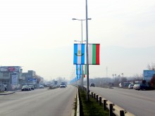 С над 400 нови знамена Пловдив посреща националния празник