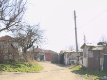 Служител на енергото загина при падане от стълб