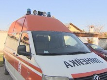 Бус връхлетя върху работници на АПИ на Е79, един загина