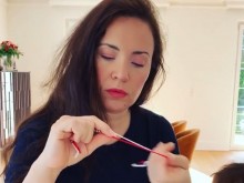 Пловдивчанката Соня Йончева обясни на феновете си от цял свят за Баба Марта