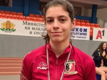 Браво! Атлетка на Локо подобри националния рекорд на петобой в зала