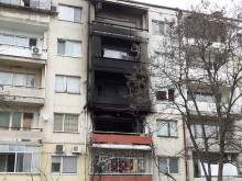 Вижте големите щети от пожара в Пловдив