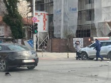 Отвратително начало на деня за двама шофьори в Пловдив!
