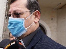 Директор на болница: Натискът е голям. Училища и заведения да бъдат затворени!