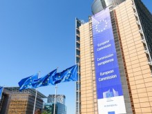 Европейският съюз удължи ограниченията за износ на ваксини