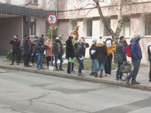 За едно денонощие ваксинираните са над 15 000