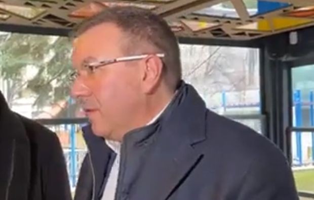 Ангелов: Нямаме притеснения за връзка между ваксинирането и смъртта на жената
