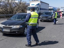 Ограничават движението по АМ "Хемус"