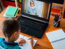 Изненада! Нова заповед на Ангелов, касаеща хиляди ученици от 5 до 12 клас!