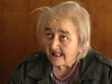 Телефонен тероризъм! Жена звъни постоянно на Спешна помощ, за да я прегледат