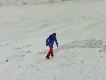 Зимата се завърна! Силен сняг вали на 25 километра от Пловдив
