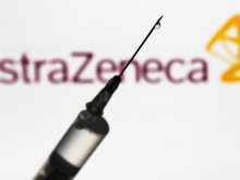 За какво трябва да внимават ваксинираните с AstraZeneca?