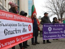 Родители протестират, искат учениците да се върнат в училище