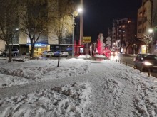 Мразовита прогноза за следващите 48 часа! Чакат ни много сняг и студ