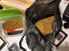 Заловиха престъпна група разпространявала нелегално по 4 тона тютюн на месец