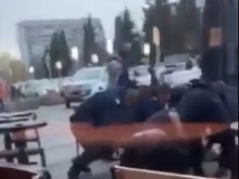 Луд екшън в бургаски мол