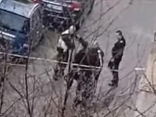 Видео от брутално полицейско насилие при ареста в Казанлък