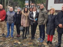 Нинова: Готови сме с план за подпомагане на малките и средни земеделски производители