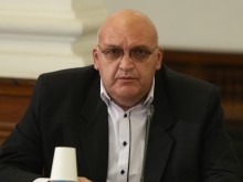 Д-р Брънзалов: Мина времето на AstraZeneca