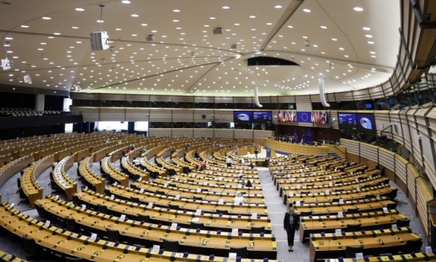 Българските евродепутати ще гласуват мощно срещу предложените от Социалисти и